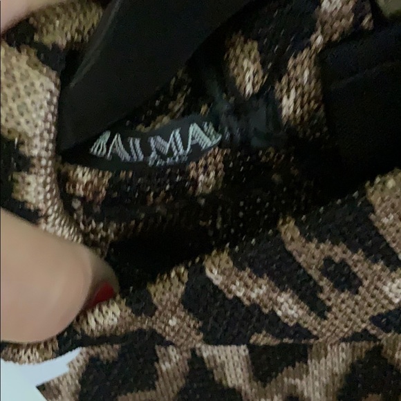 Dress - Picture 7 of 7